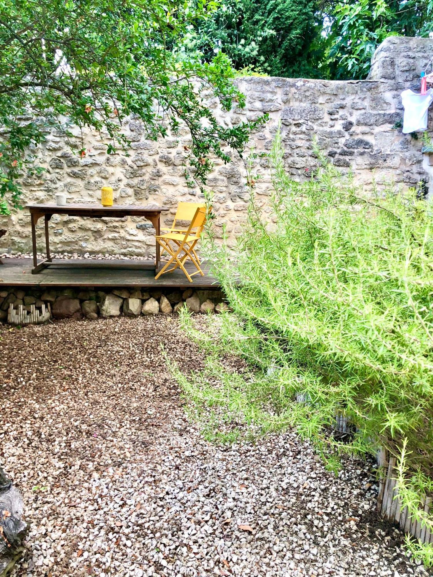 Petit Loft Sur Jardin En Centre-Ville Uzes Ngoại thất bức ảnh